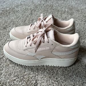 Reebok Women's Soft Pink Sneakers